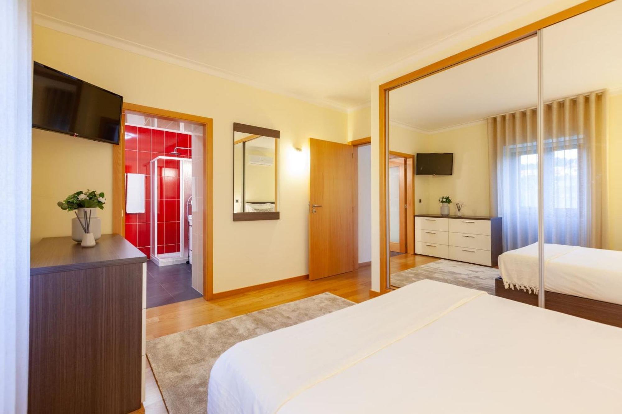 Casa Da Tomada - Minho'S Guest Villa Braga Bagian luar foto