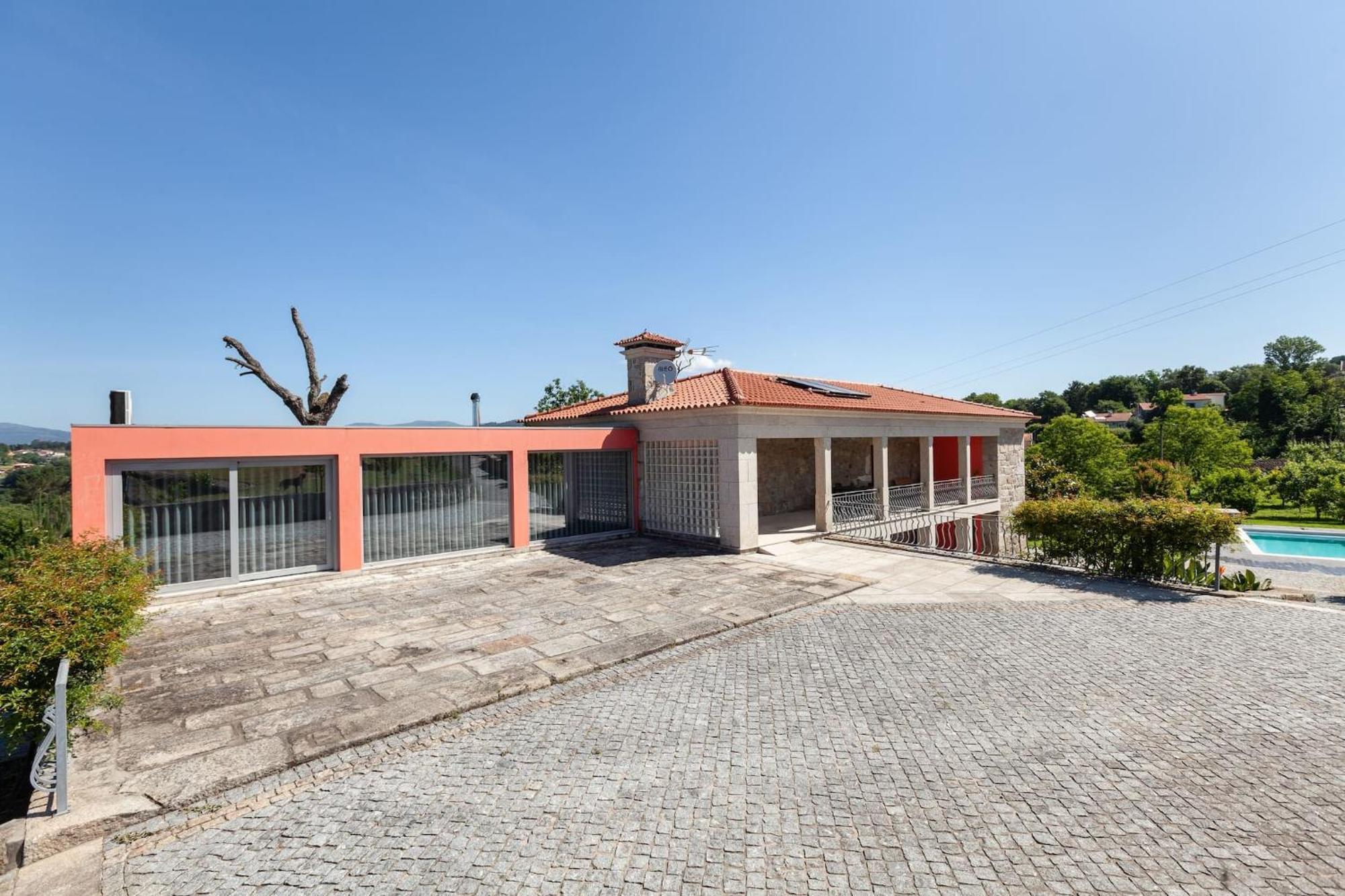 Casa Da Tomada - Minho'S Guest Villa Braga Bagian luar foto